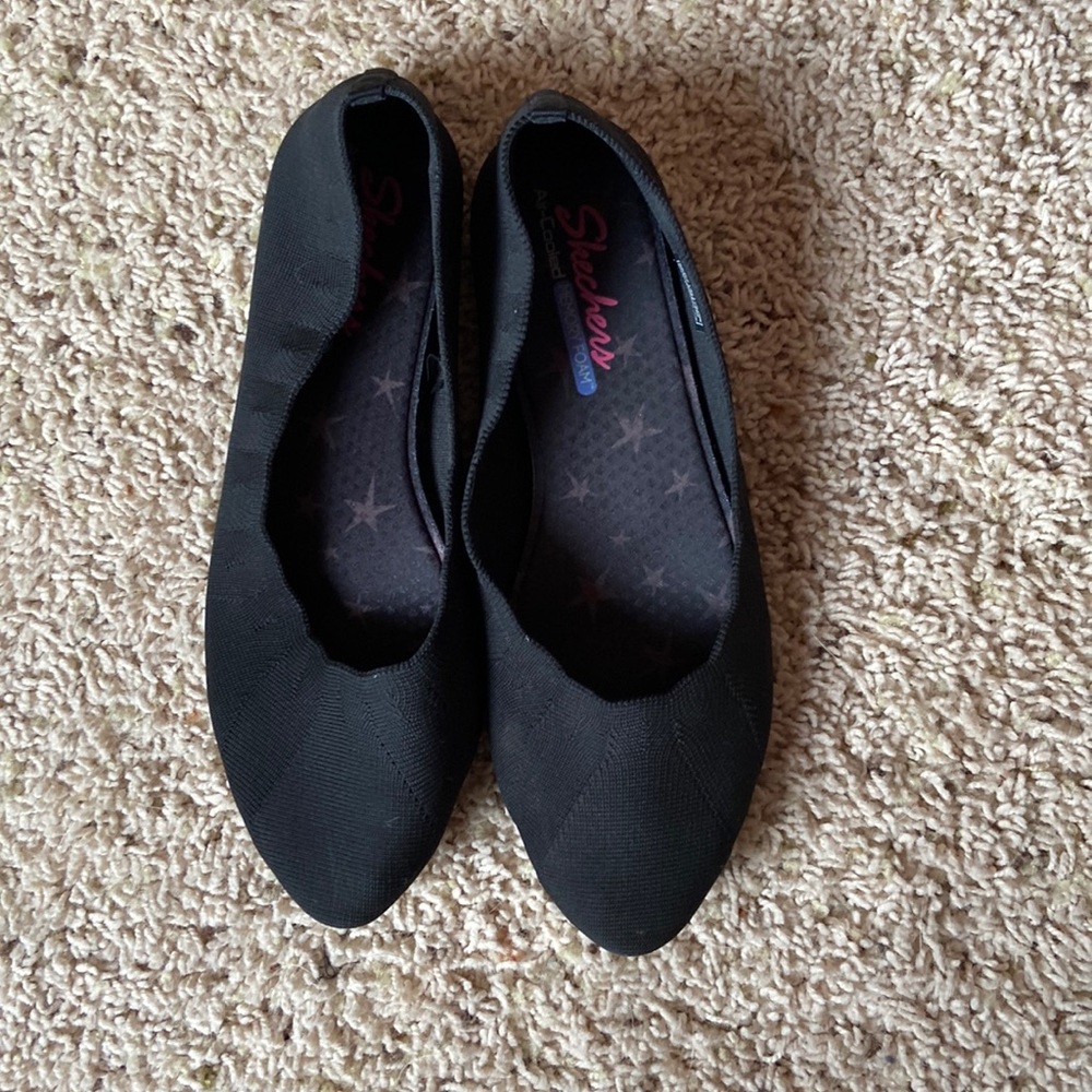 Sketchers memory foam flats. Size 10